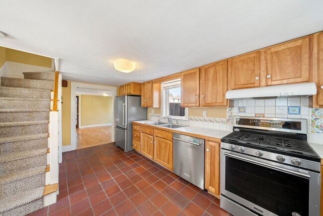 Building Photo - 14 Morse Ct