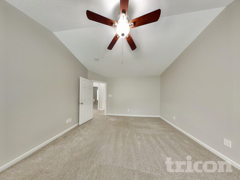 Building Photo - 4812 Silverdene St