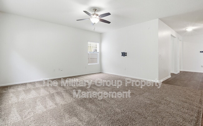 Building Photo - 7814 Meadow Walk Ln