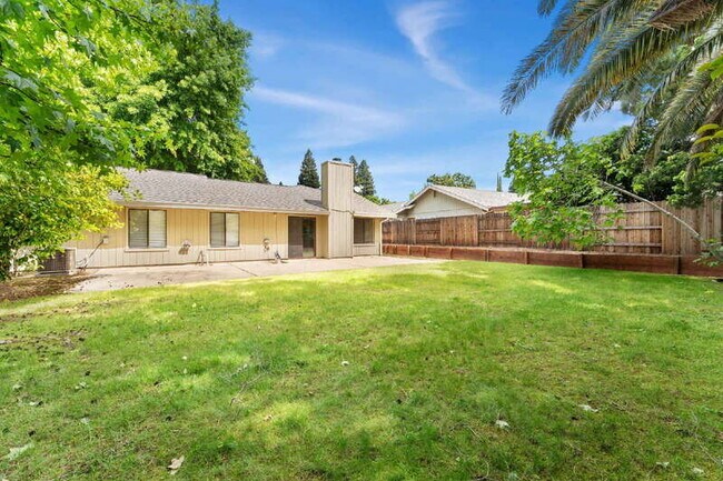 Building Photo - 101 Claim Ct