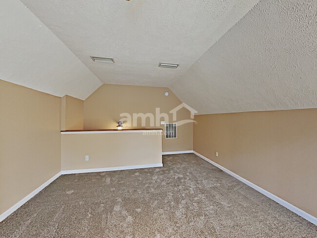 Building Photo - 620 Woodhaven Dr