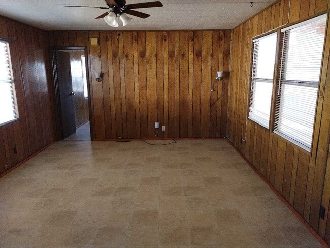 Building Photo - 14528 Annegret Dr