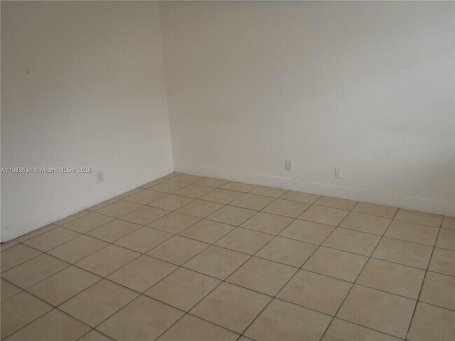 Building Photo - 95 NE 41st St
