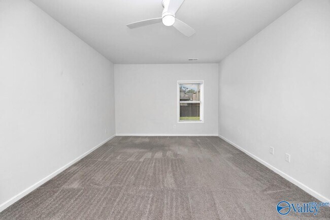 Building Photo - 171 Kingswood Dr