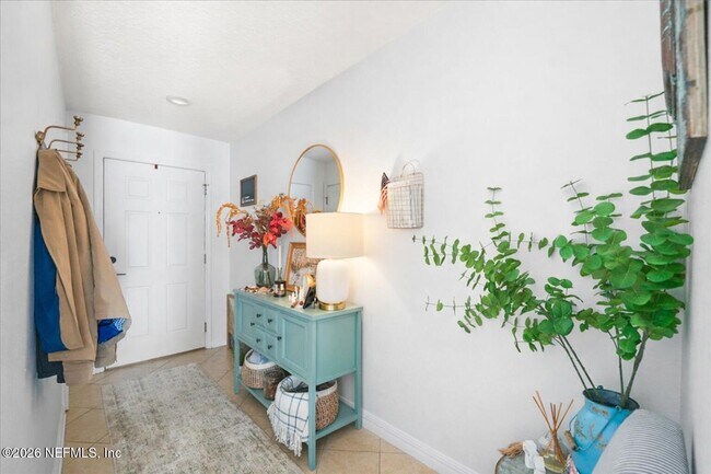 Building Photo - 1500 Calming Water Dr