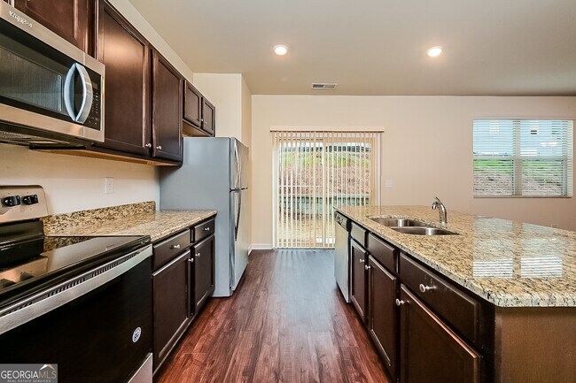 Building Photo - 532 Overo Dr
