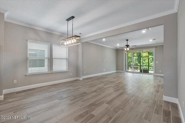 Building Photo - 345 Rivercliff Trl