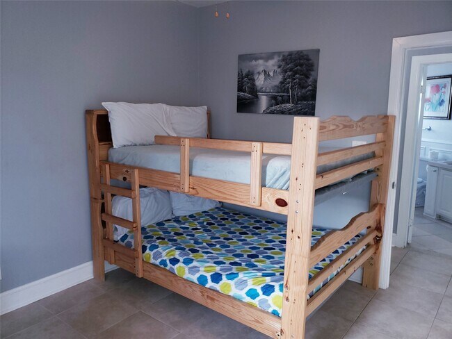 Building Photo - 3716 Sabrina