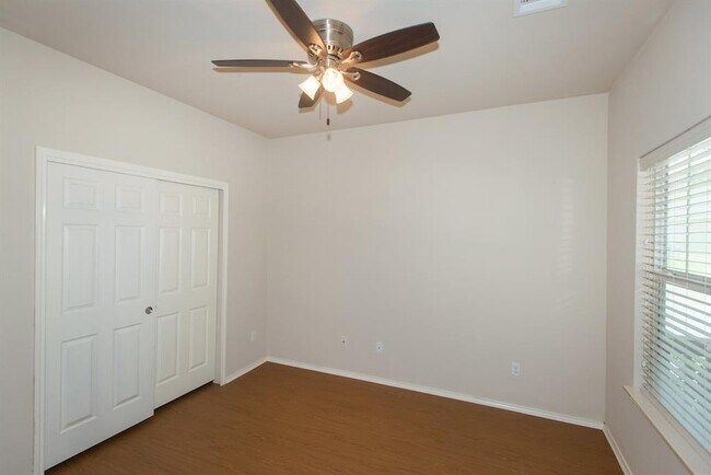 Building Photo - 1521 Huckleberry Ln