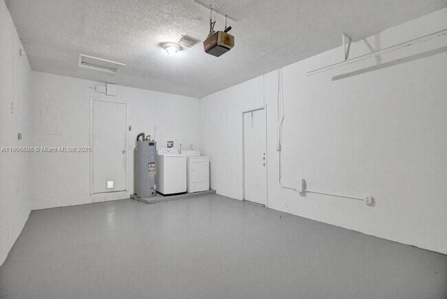 Building Photo - 2444 Raleigh St