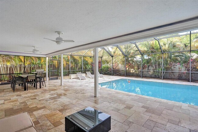 Building Photo - 2120 SW 28th Way