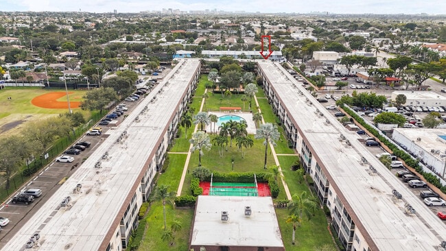 Building Photo - 4500 N Federal Hwy