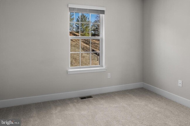 Building Photo - 1705 Water Xing Rd