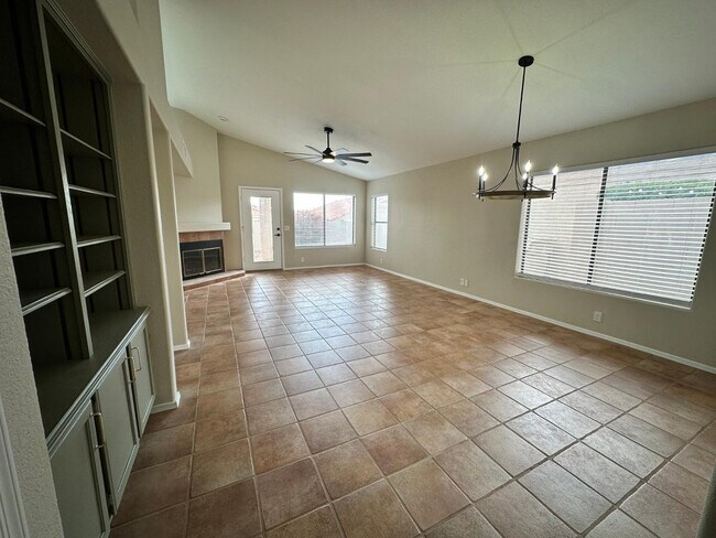 Building Photo - 12237 N Gambel Dr