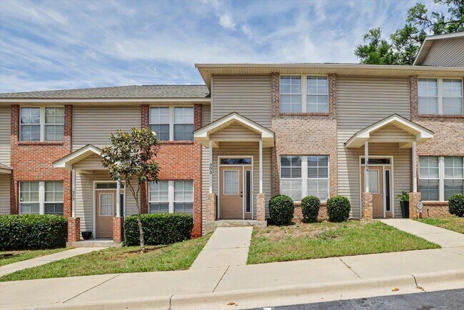 Building Photo - 2014 Midyette Rd