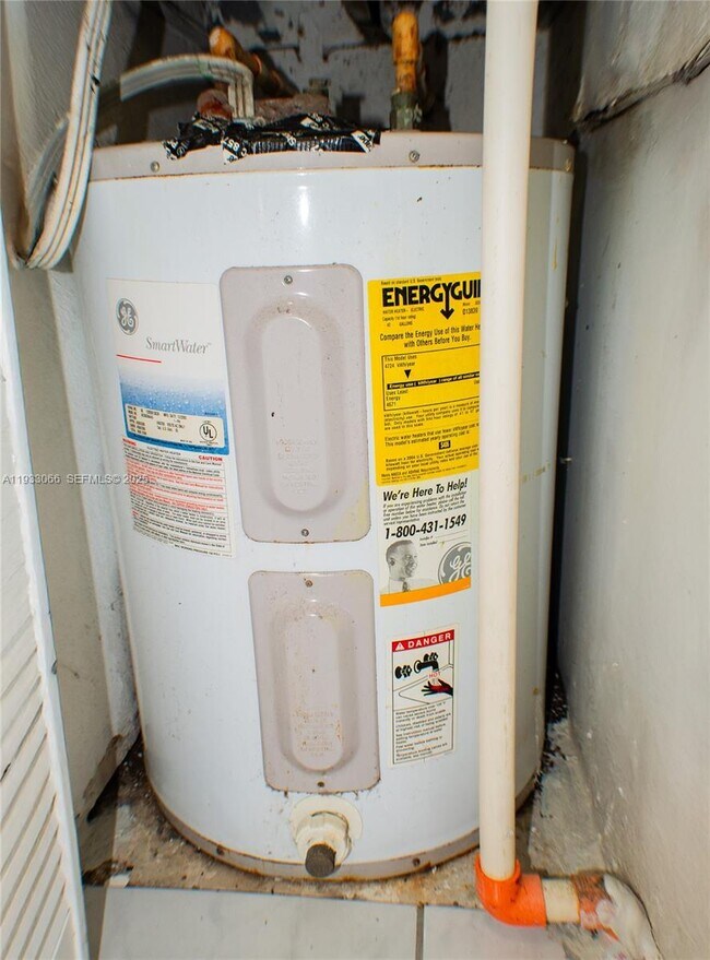 Building Photo - 67 NE 12th Ave