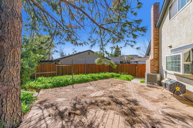 Building Photo - Freshly Renovated Single-Family Home for Rent