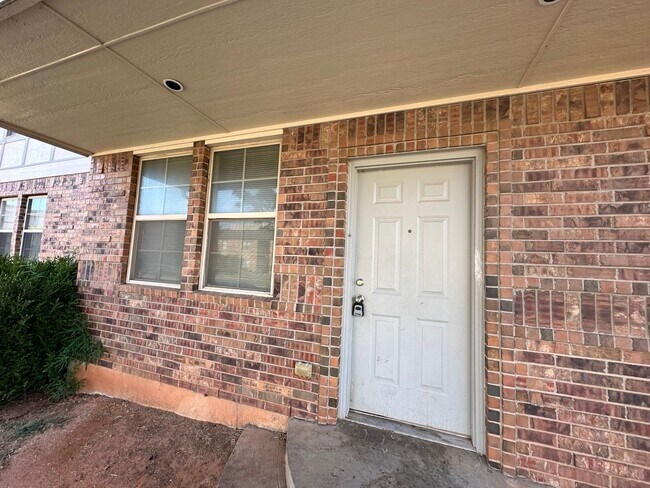 Building Photo - 212 Chalmette Dr
