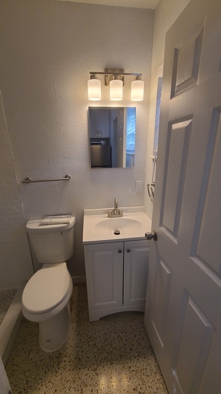 Building Photo - 719 20th Ave S