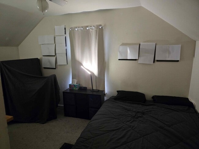 Building Photo - 1602 8th St E