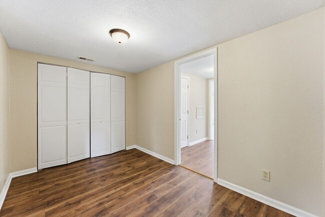 Building Photo - $1,900 - 3 Bedroom 3 Bathroom Unfurnished Home Just Outside Franklin