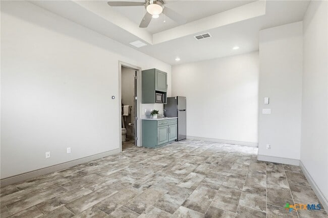 Building Photo - 2447 Wallaby Cir
