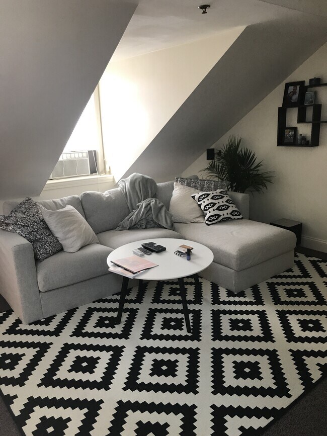 Building Photo - 771 Tremont St