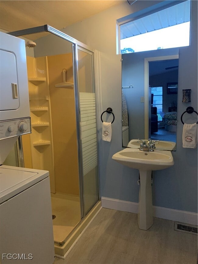 Building Photo - 8628 Firwood Dr