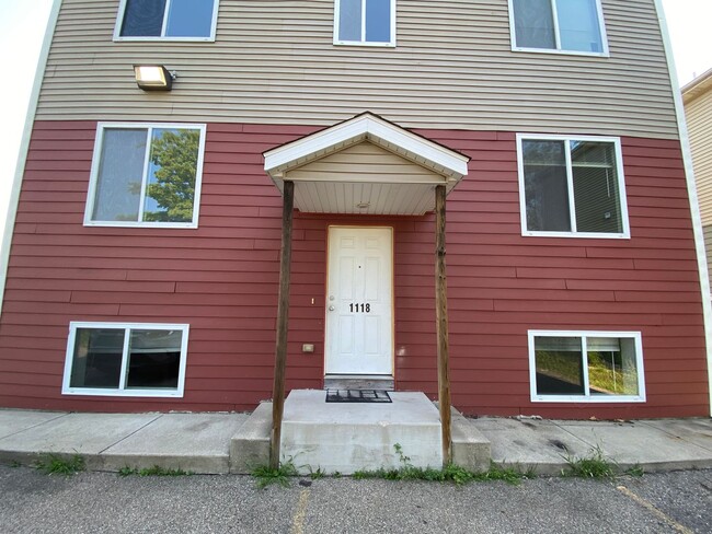 Building Photo - 1116-1118 Lafayette - Duplex Near WMU