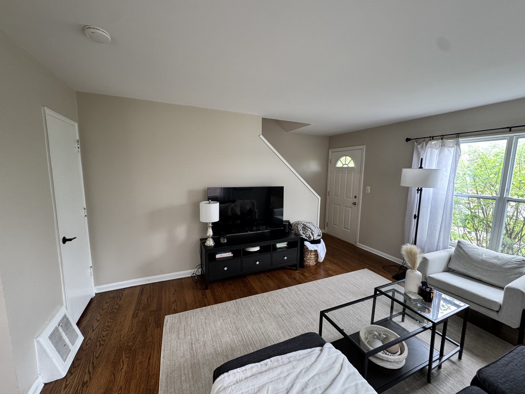Living Room 6 - 3324 Coolidge Hwy