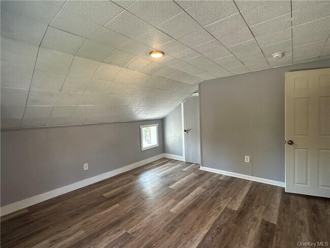 Building Photo - 1399 US-44