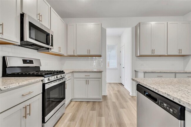 Building Photo - 5901 Jennifer Pasture Path