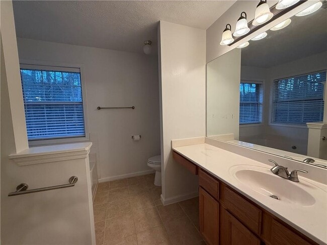 Building Photo - 3284 Saddlegate Ct