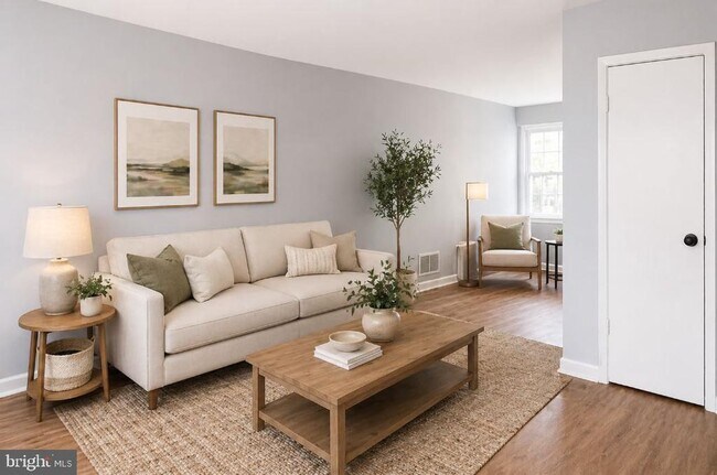 Building Photo - 2609 Lauretta Ave