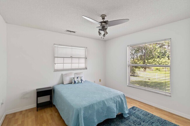 Building Photo - 7447 Hawkins Rd