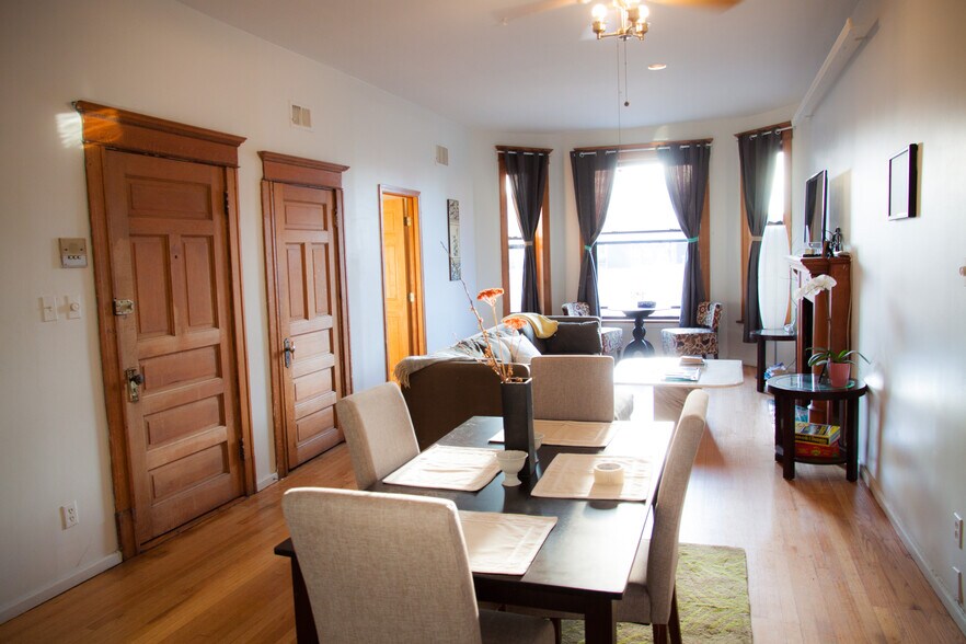 Living room and dining room - 3443 Sheffield N Ave