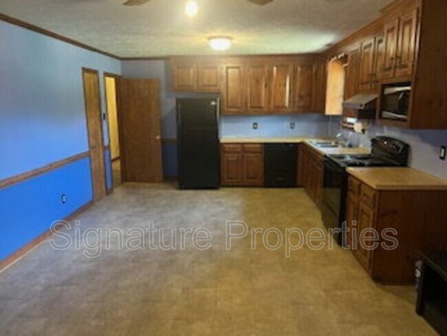 Building Photo - 2910 Kinvan Rd