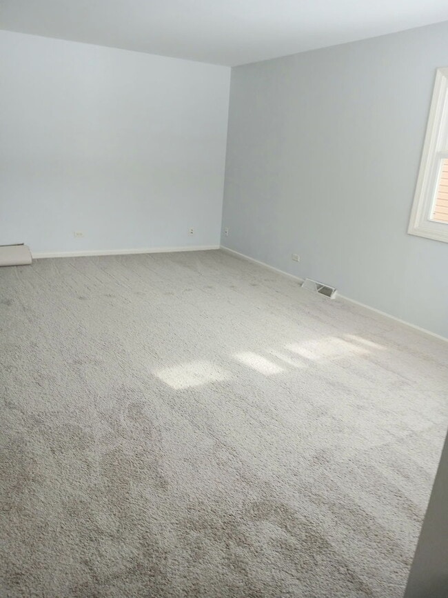 Building Photo - 1388 Gardina Vista