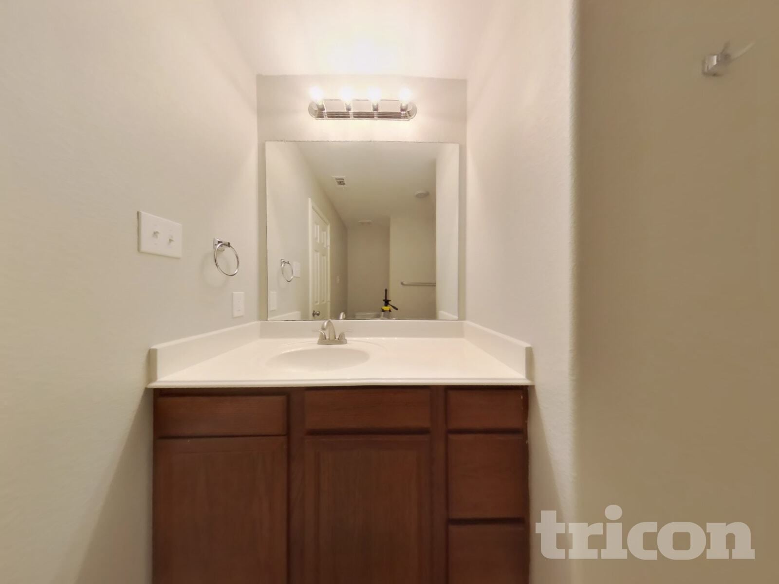 Building Photo - 102 Saddlebag Ct