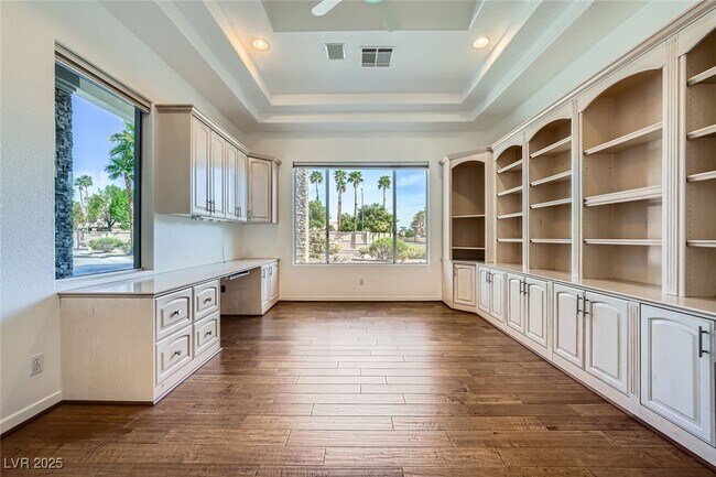 Building Photo - 7901 O'Bannon Dr