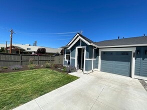 Building Photo - 2 Bedroom in the Luderman Crossing Community