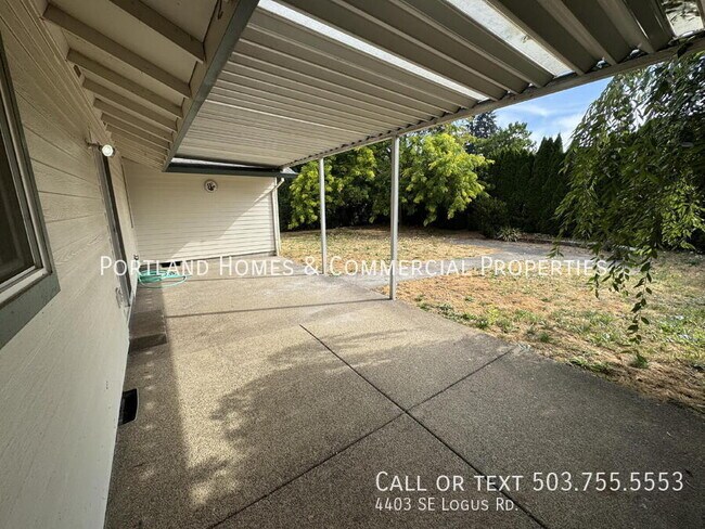 Building Photo - 4403 SE Logus Rd