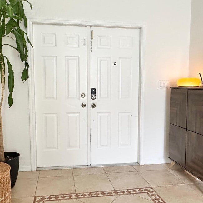 Building Photo - 639 NW 130th Way