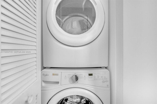 Building Photo - 488 NE 18th St