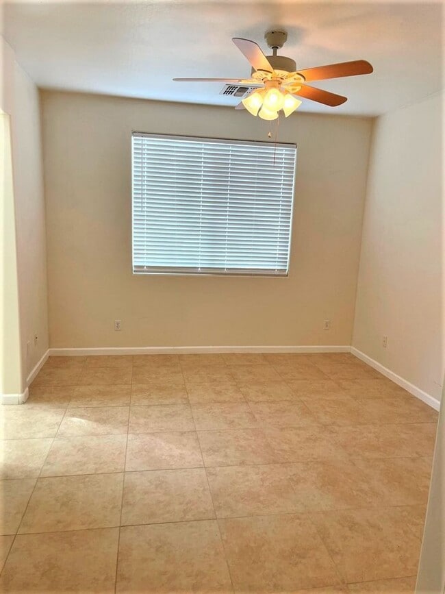 Building Photo - 230 N 174th Dr