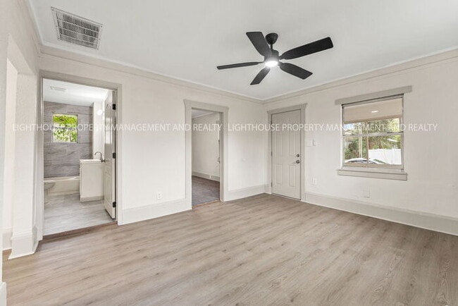 Building Photo - COMING SOON: Newly Renovated 3 Bedroom Home with Screened Porch
