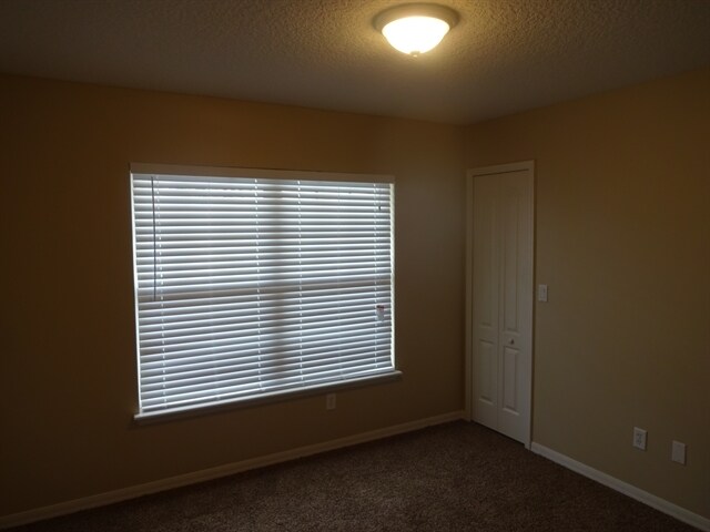 Building Photo - 13895 Devan Lee Dr N