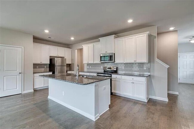 Building Photo - 4431 Richmond Ct