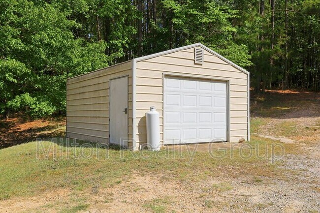Building Photo - 1184 Jim Christian Rd