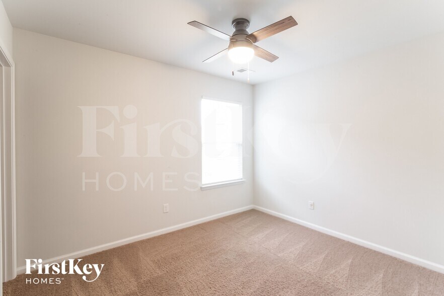 Building Photo - 328 Cantley Ct